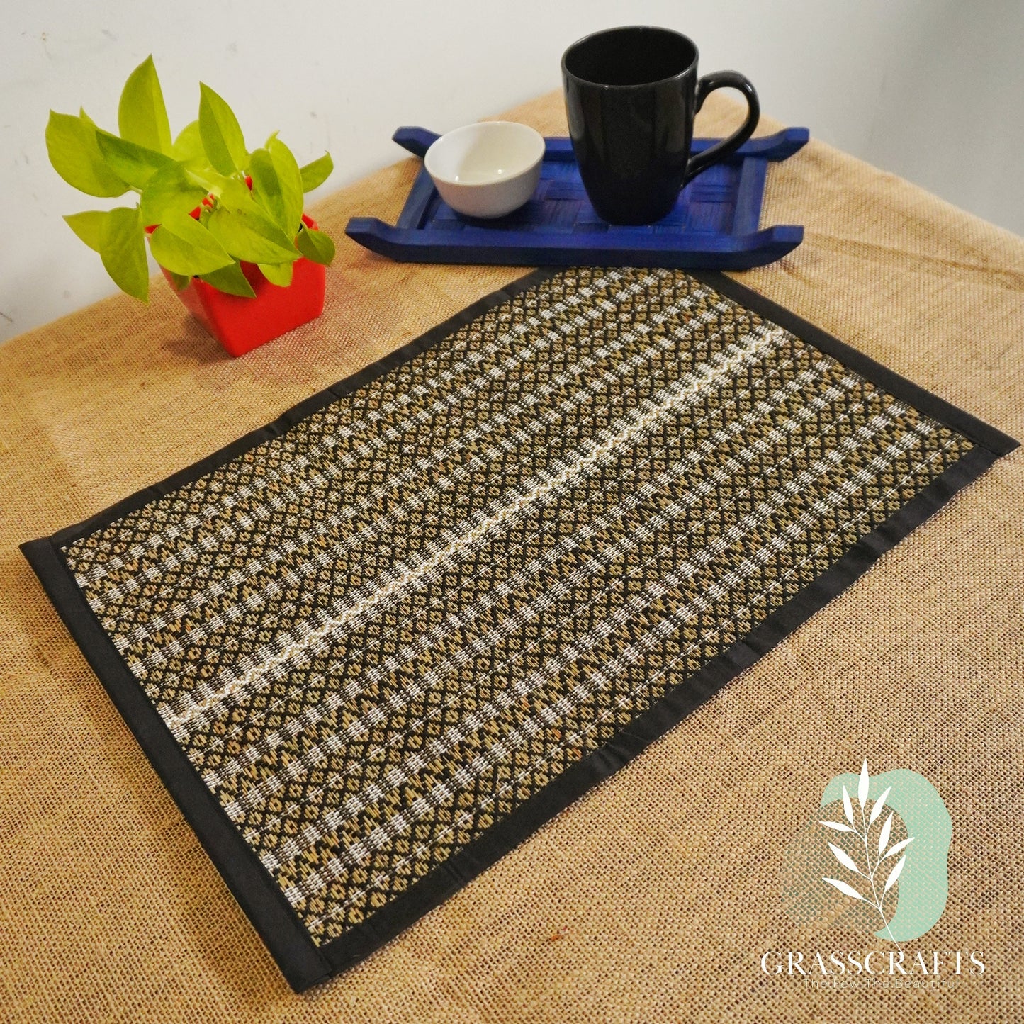 table runner with mats