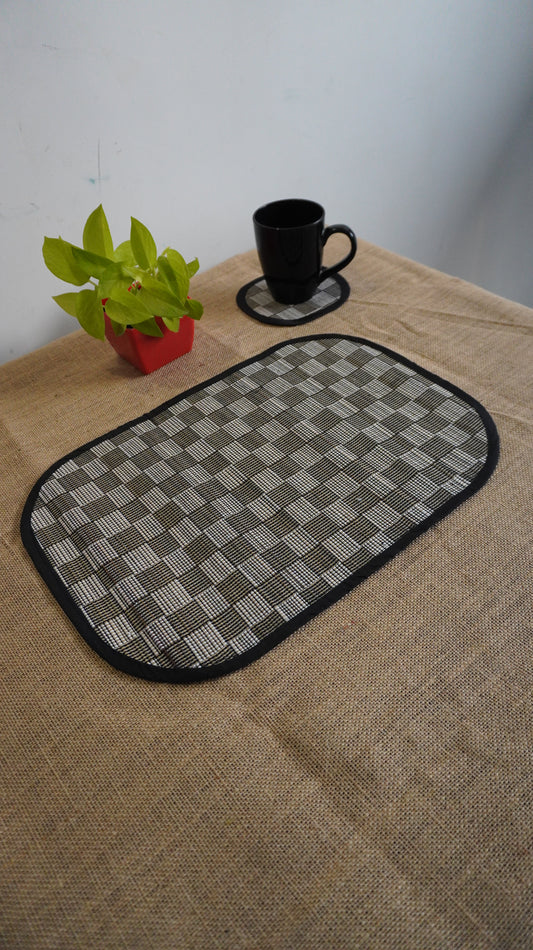 Table mats with runner