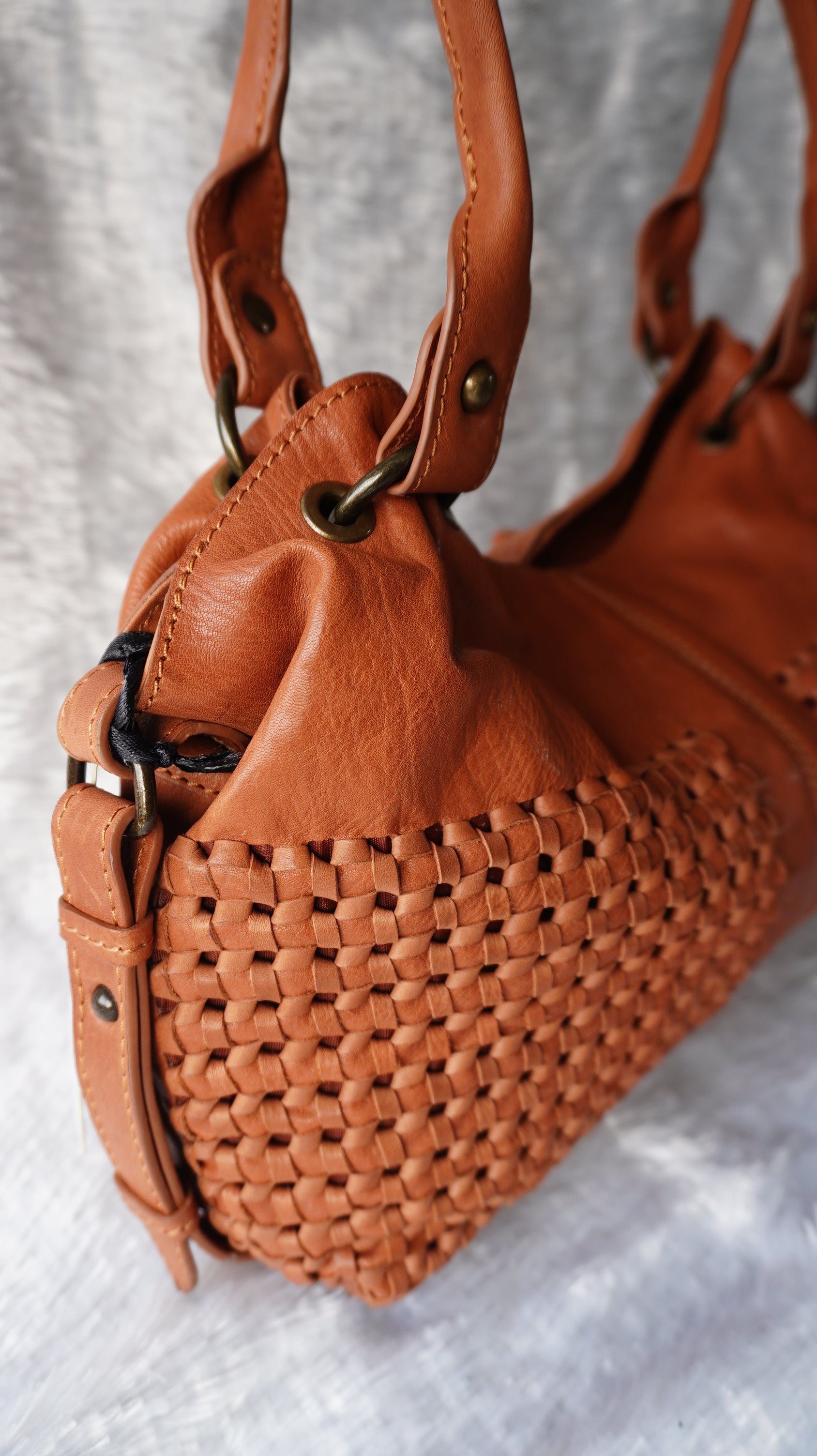 leather shoulder bag