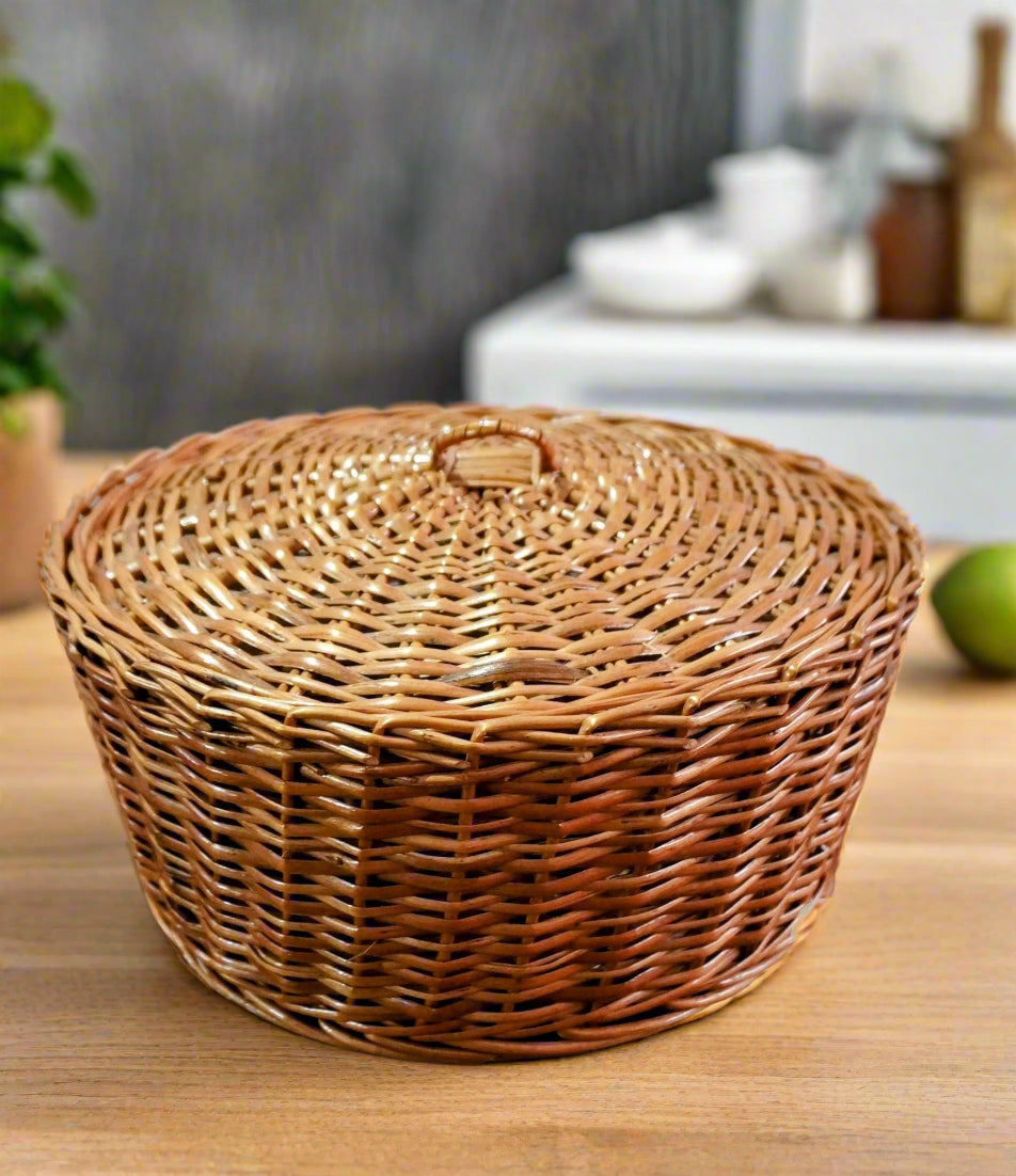 Wicker box