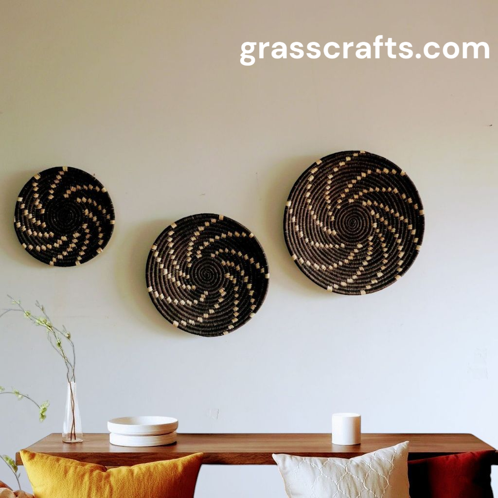 Handwoven Sabai grass wall plate – Design 2